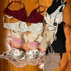 Bra lot - 32DDD and S/M bralettes